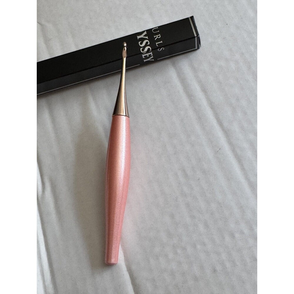 Furls Odyssey Peach, Rose Gold Crochet Hook Size E - 3.5mm RARE